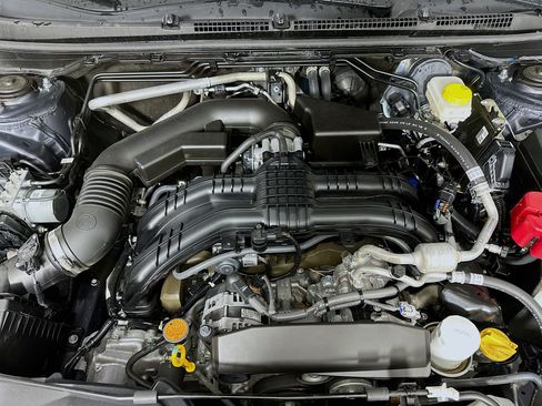 Used 2024 Subaru Crosstrek 2.0i Premium image 32