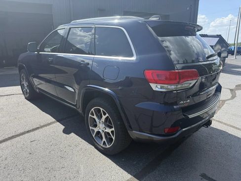 Used 2018 Jeep Grand Cherokee Limited AWD/4WD image 2