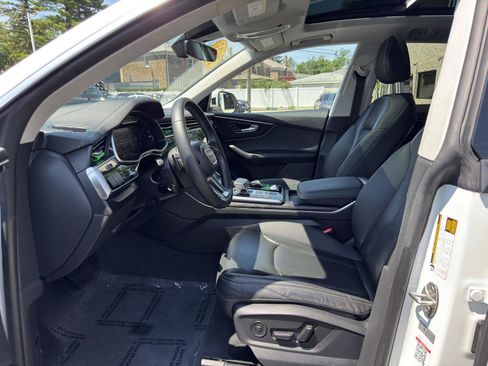 Used 2023 Audi Q8 Premium w/ Convenience Package AWD/4WD image 22