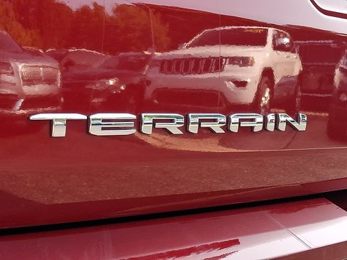 Used 2023 GMC Terrain SLT AWD/4WD image 31