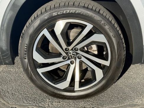 Used 2022 Volkswagen Atlas SEL AWD/4WD image 28