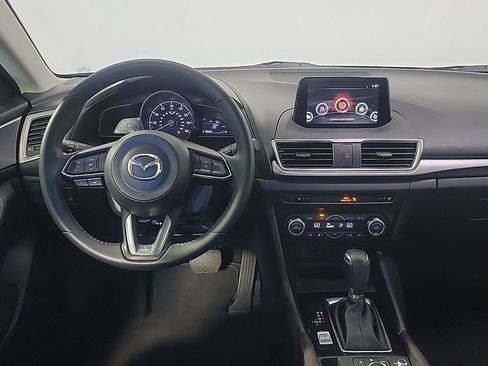 Used 2018 MAZDA MAZDA3 Touring FWD image 19