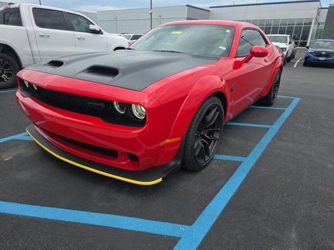 Used 2023 Dodge Challenger SRT Hellcat RWD image 2