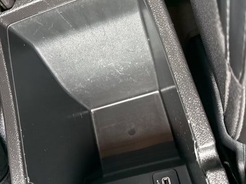 Used 2021 Jeep Cherokee Altitude image 22