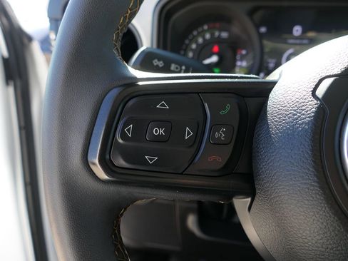 Used 2024 Jeep Wrangler Unlimited image 13