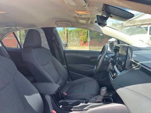 Used 2022 Toyota Corolla LE FWD image 12