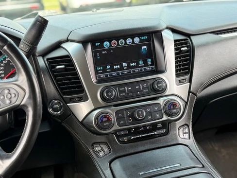 Used 2018 Chevrolet Tahoe Premier AWD/4WD image 25
