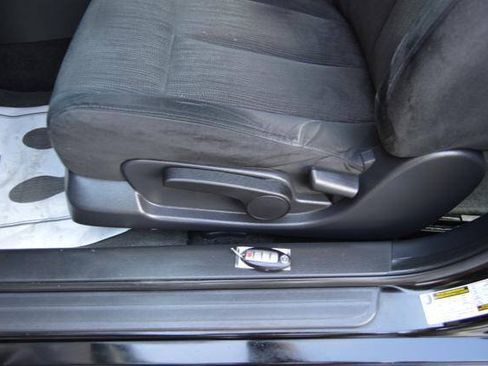 Used 2010 Nissan Altima 2.5 S FWD image 26