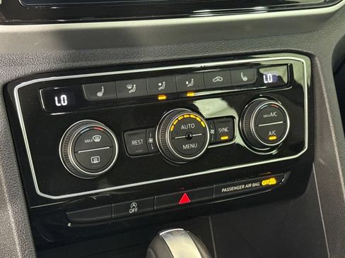 Used 2022 Volkswagen Atlas SEL AWD/4WD image 25