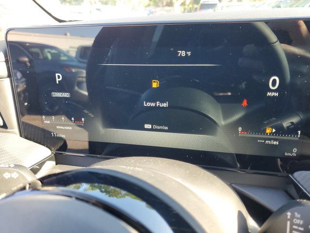 New 2026 Nissan Kicks SR w/ Cold Weather Package AWD/4WD image 13