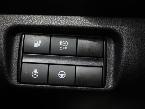 Used 2018 Nissan Leaf SV w/ SV Technology Package FWD image 31