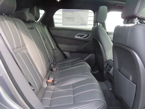 Used 2023 Land Rover Range Rover Velar R-Dynamic S image 21