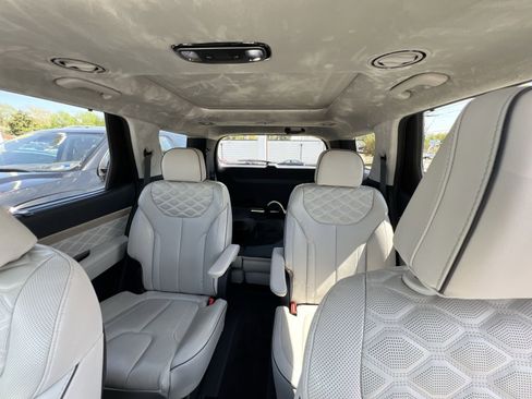 Used 2022 Hyundai Palisade Calligraphy image 5