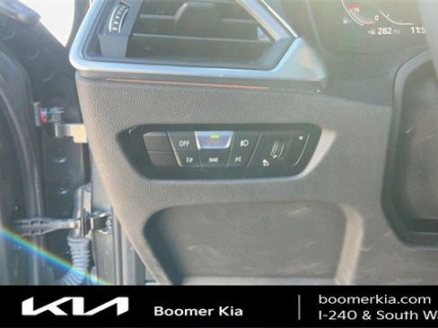 Used 2022 BMW 330i xDrive Sedan w/ Driving Assistance Package image 18