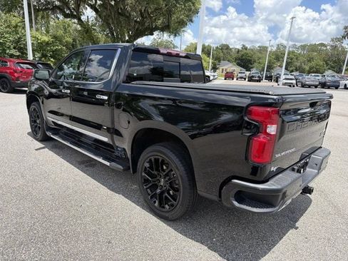 Used 2023 Chevrolet Silverado 1500 High Country w/ Technology Package AWD/4WD image 4