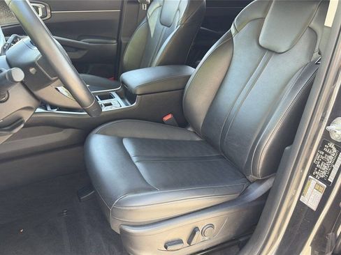 Used 2024 Kia Sorento S image 29