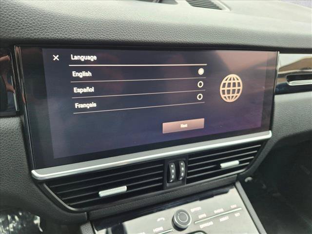 Used 2022 Porsche Cayenne AWD/4WD image 10