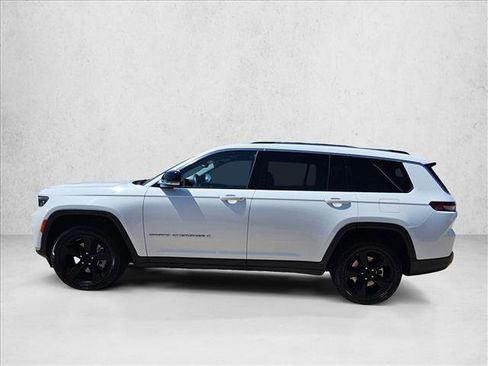 Used 2021 Jeep Grand Cherokee L Limited AWD/4WD image 9