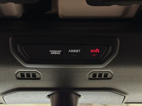 Used 2022 Jeep Wrangler Unlimited Sahara AWD/4WD image 30