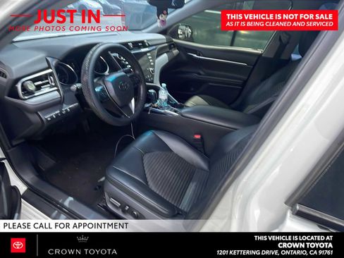 Used 2019 Toyota Camry SE w/ Audio Package FWD image 4