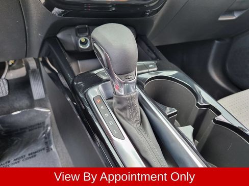 Used 2025 Chevrolet Trax LT w/ LT Convenience Package FWD image 13