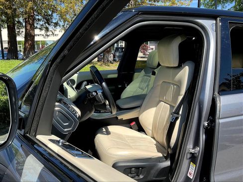 Used 2022 Land Rover Range Rover Sport HSE Silver Edition image 27