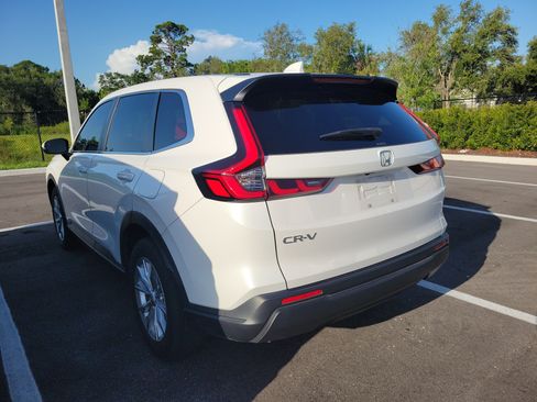 Used 2024 Honda CR-V EX image 9