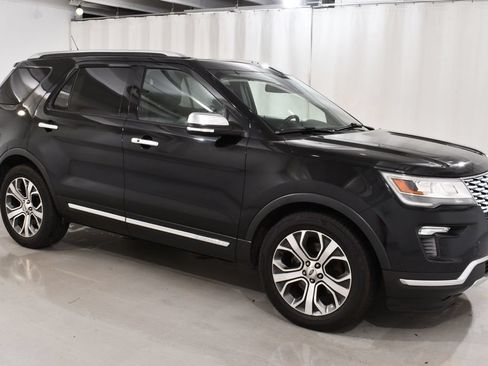 Used 2019 Ford Explorer Platinum AWD/4WD image 5