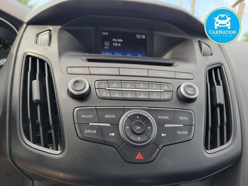 Used 2016 Ford Focus SE FWD image 22