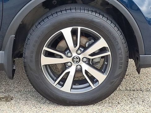 Used 2018 Toyota RAV4 XLE w/ Plus Extra Value Package AWD/4WD image 8