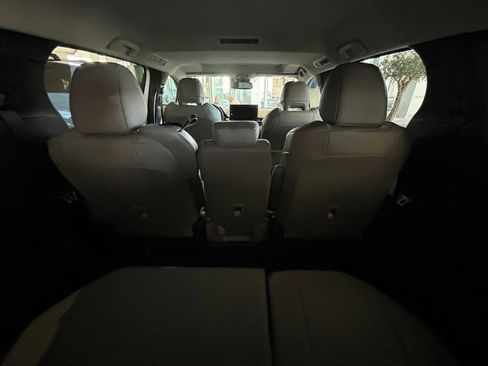 New 2026 Toyota Sienna XLE image 16