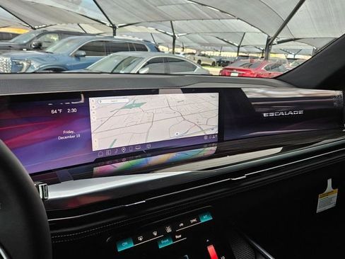 New 2026 Cadillac Escalade ESV Luxury w/ LPO, Floor Liner Package image 18