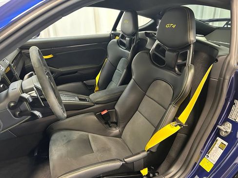 Certified 2022 Porsche 718 Cayman GT4 RWD image 5