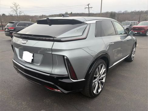 Used 2026 Cadillac Optiq Luxury 1 image 2