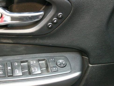 Used 2020 Jeep Cherokee High Altitude image 18