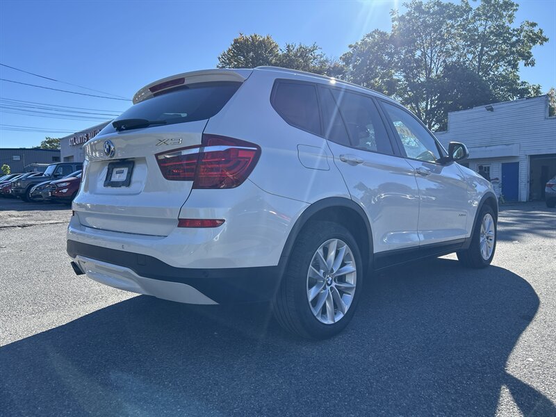 Used 2016 BMW X3 xDrive28i AWD/4WD image 4