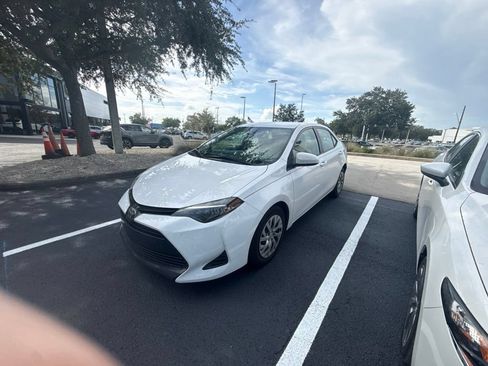 Used 2019 Toyota Corolla LE FWD image 8