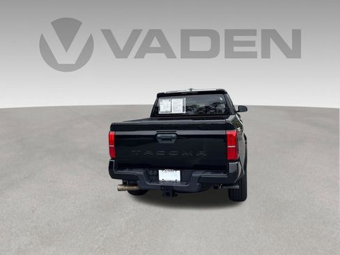Used 2024 Toyota Tacoma TRD Sport AWD/4WD image 27
