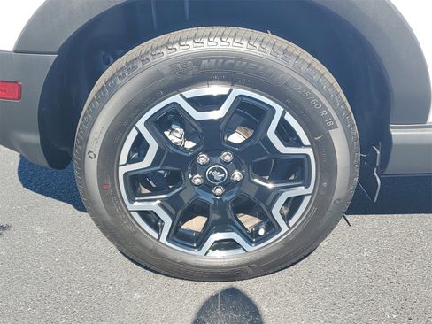 Certified 2025 Ford Bronco Sport Outer Banks w/ Outer Banks Tech Package+ image 5