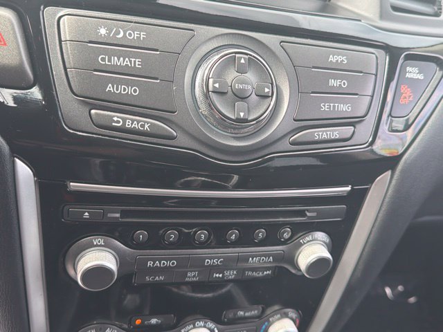 Used 2019 Nissan Pathfinder S AWD/4WD image 17