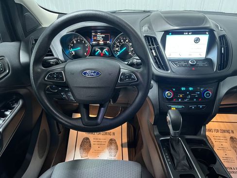 Used 2019 Ford Escape SE image 4