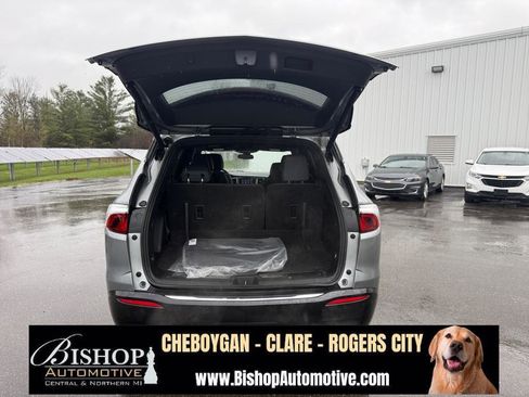 Used 2023 Buick Enclave Essence w/ Sport Touring Edition image 27