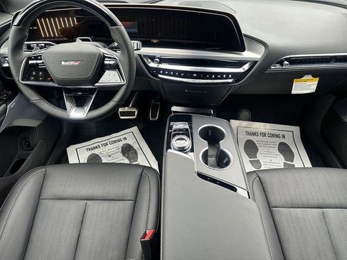 New 2026 Cadillac Lyriq V AWD/4WD image 10