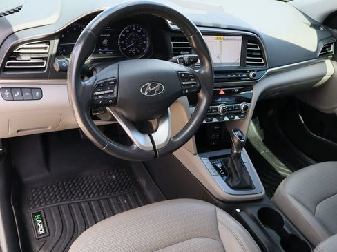 Used 2020 Hyundai Elantra Limited w/ Ultimate Package 03 FWD image 11