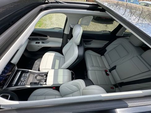 New 2026 Lincoln Nautilus Premier w/ Equipment Group 102A AWD/4WD image 6