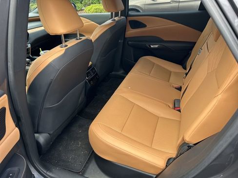 Used 2025 Lexus RX 350 Premium w/ Accessory Package (Z1) image 8