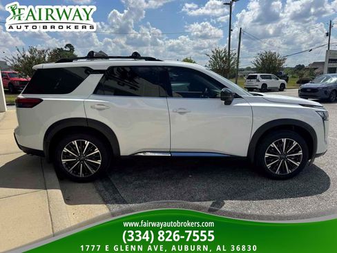 Used 2026 Nissan Pathfinder Platinum w/ Cargo Package FWD image 5