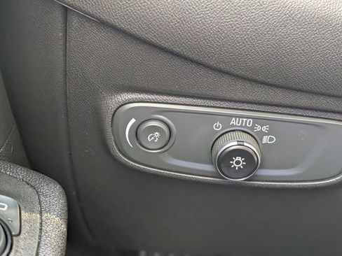 Used 2023 Chevrolet Equinox LT w/ LPO, Floor Liner Package AWD/4WD image 18