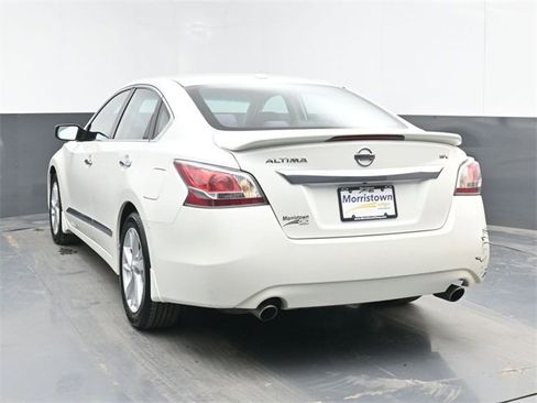 Used 2015 Nissan Altima 2.5 SV image 12