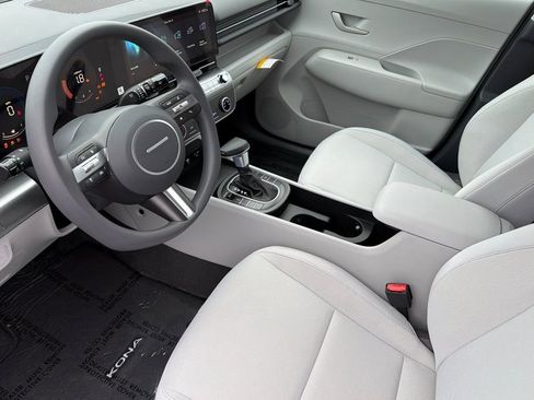 New 2026 Hyundai Kona SE image 8